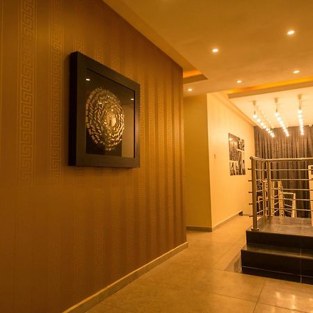 Iris Hotel Wuse 2 Abuja Buitenkant foto
