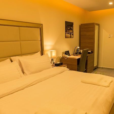 Iris Hotel Wuse 2 Abuja Buitenkant foto