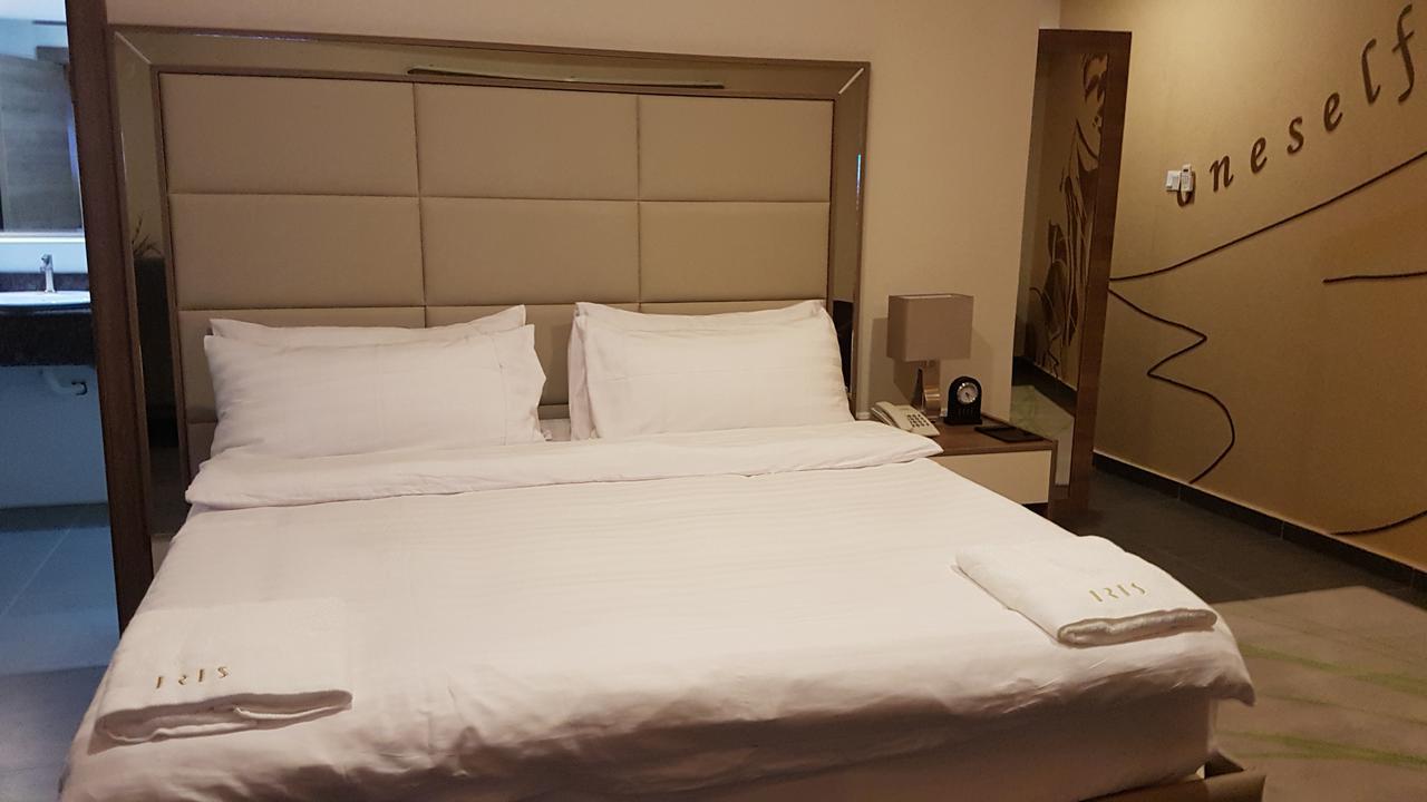 Iris Hotel Wuse 2 Abuja Buitenkant foto