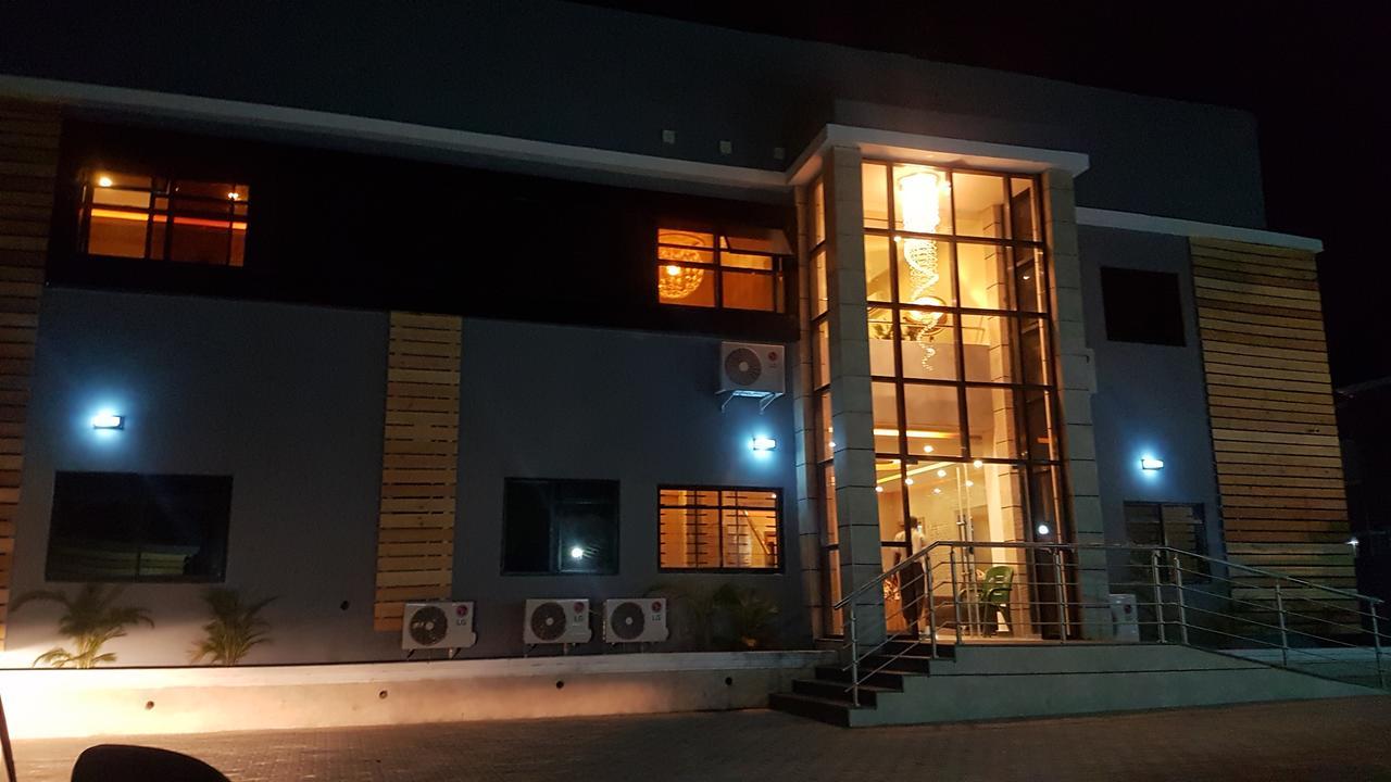 Iris Hotel Wuse 2 Abuja Buitenkant foto