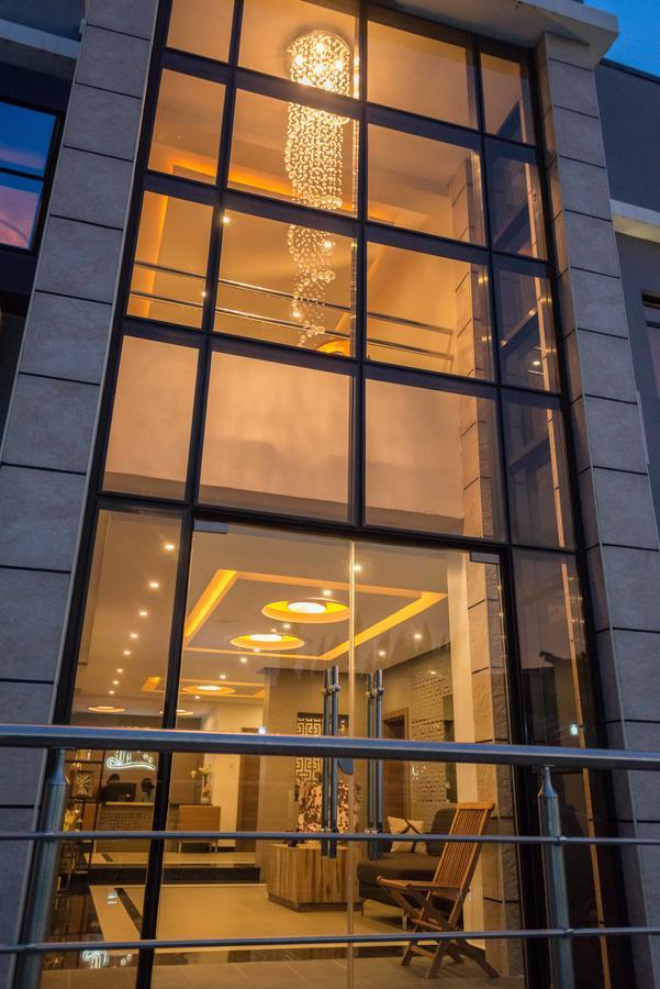 Iris Hotel Wuse 2 Abuja Buitenkant foto