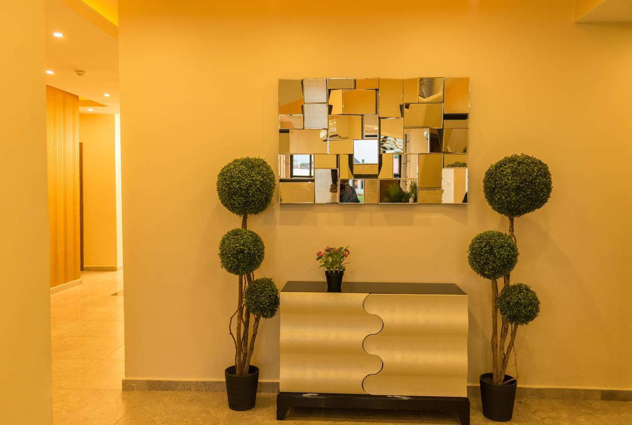 Iris Hotel Wuse 2 Abuja Buitenkant foto