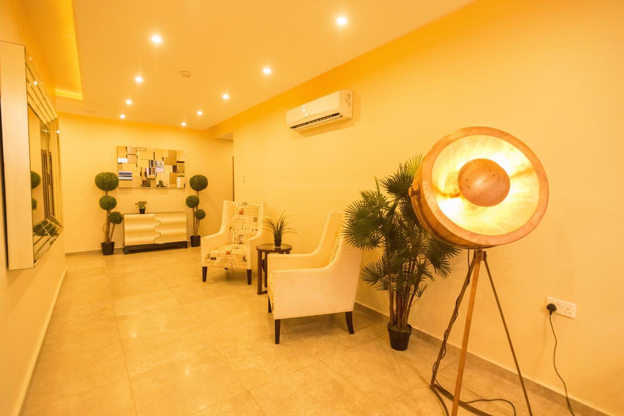 Iris Hotel Wuse 2 Abuja Buitenkant foto